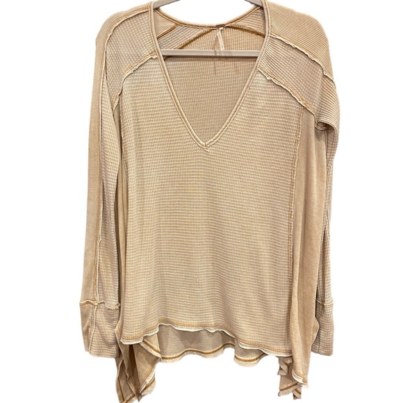 Free People Tops - Free People Top Size SP Oversized Slouchy Thermal V-Neck Side Points Tan
